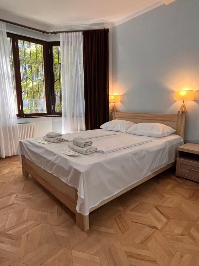 Vera City Center Apartment Tbilisi Bagian luar foto