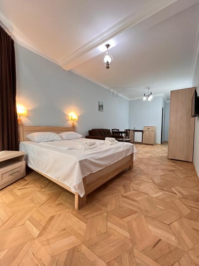 Vera City Center Apartment Tbilisi Bagian luar foto