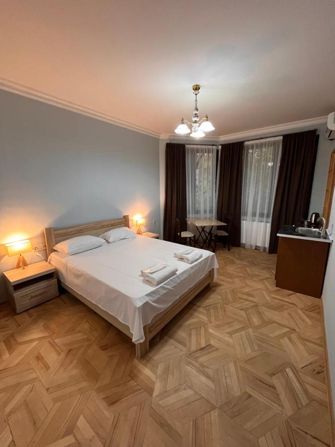 Vera City Center Apartment Tbilisi Bagian luar foto
